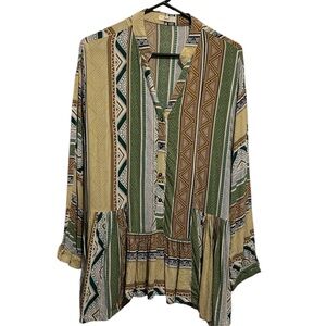 Medium Easel Aztec Patterned Women's Top